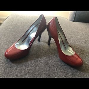 Like new Jessica Simpson 7M Red 4in Heels